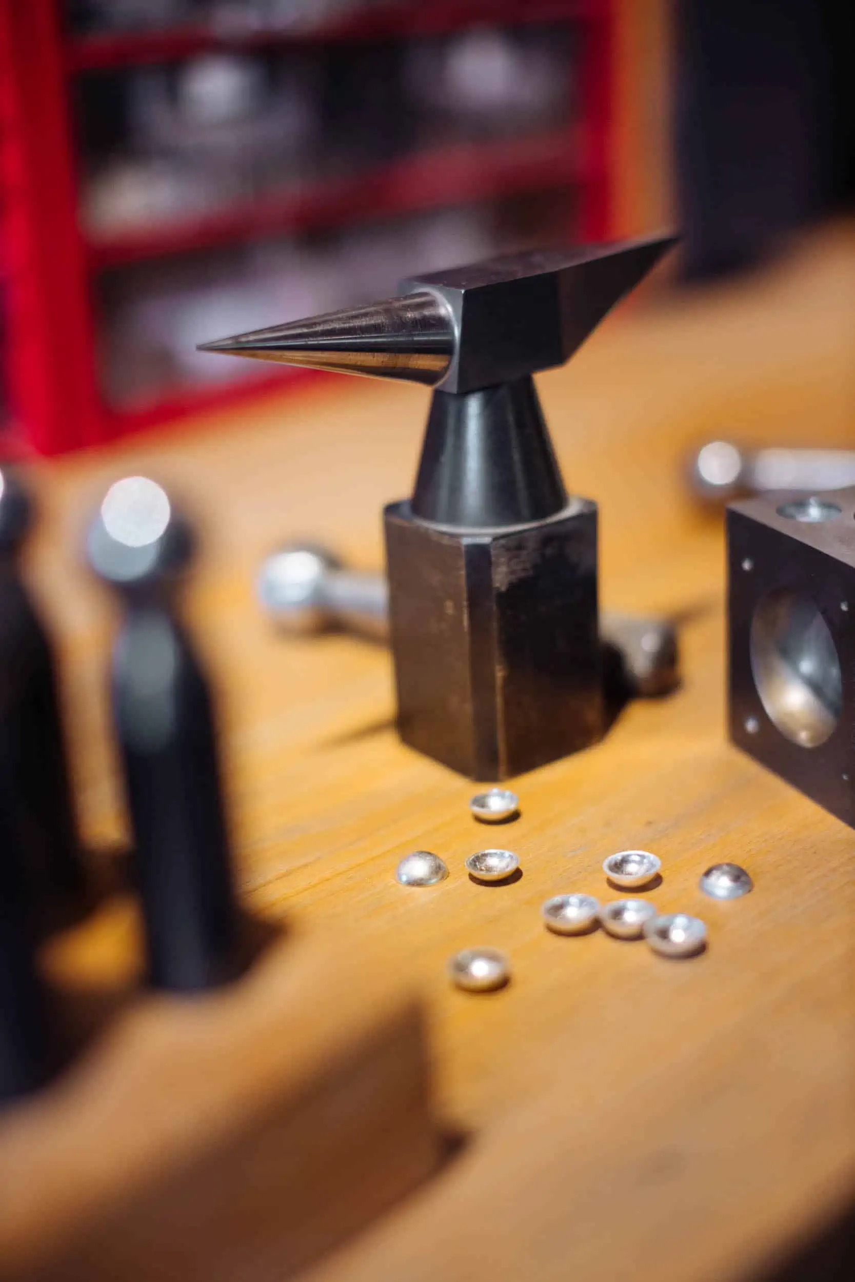 Sabine Wissen Goldschmiede Salem 03 Punzen3_EDE0974